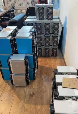 Canaan Avalon 1166プロ75T中古のBitcoinの採掘機